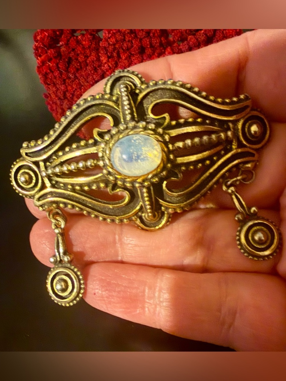 Vintage Hollycraft Gold-Tone Filigree Brooch with Opalescent Cabochon